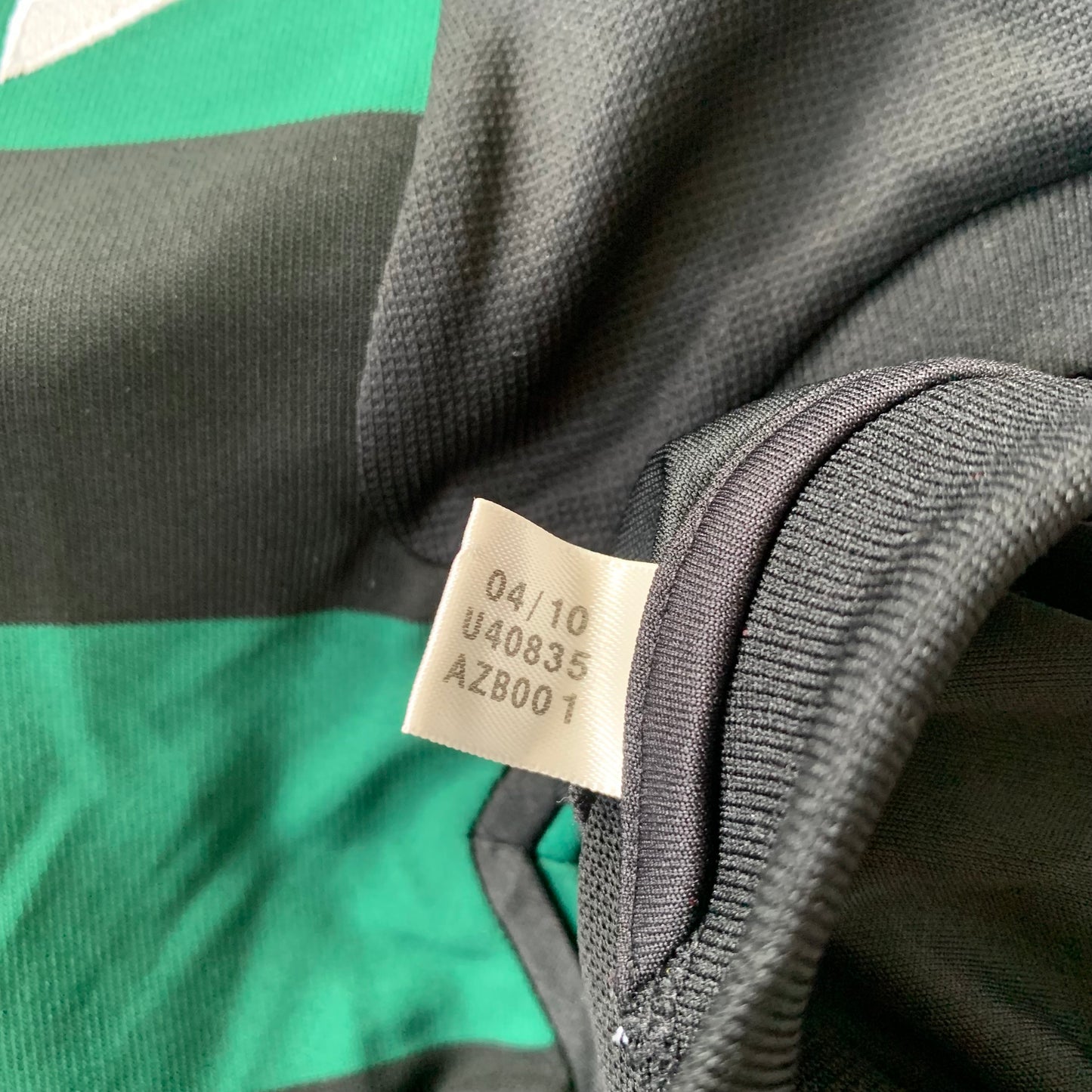 VfL Wolfsburg Trikot 2010/11 Auswärts (176) Adidas