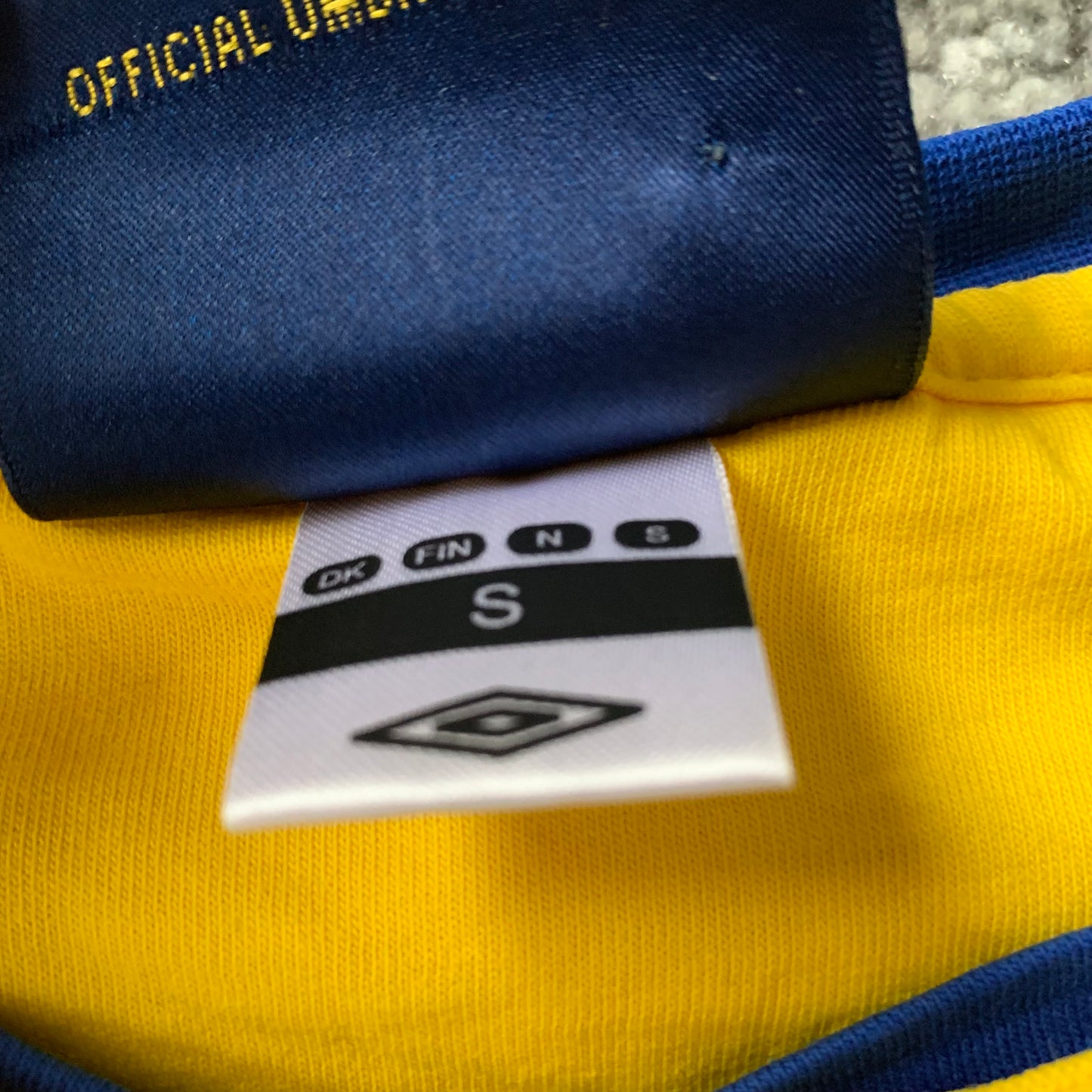 Schweden Trainingsshirt EM 2008 (S) Umbro