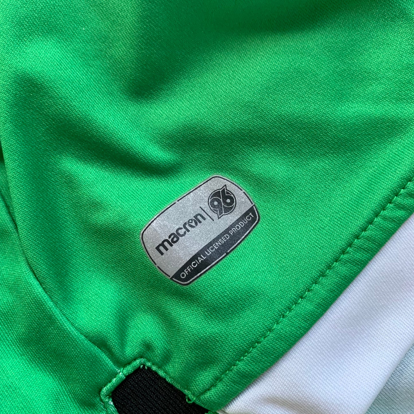 Hannover 96 Trikot 2019/20 Heim #25 (L) Macron